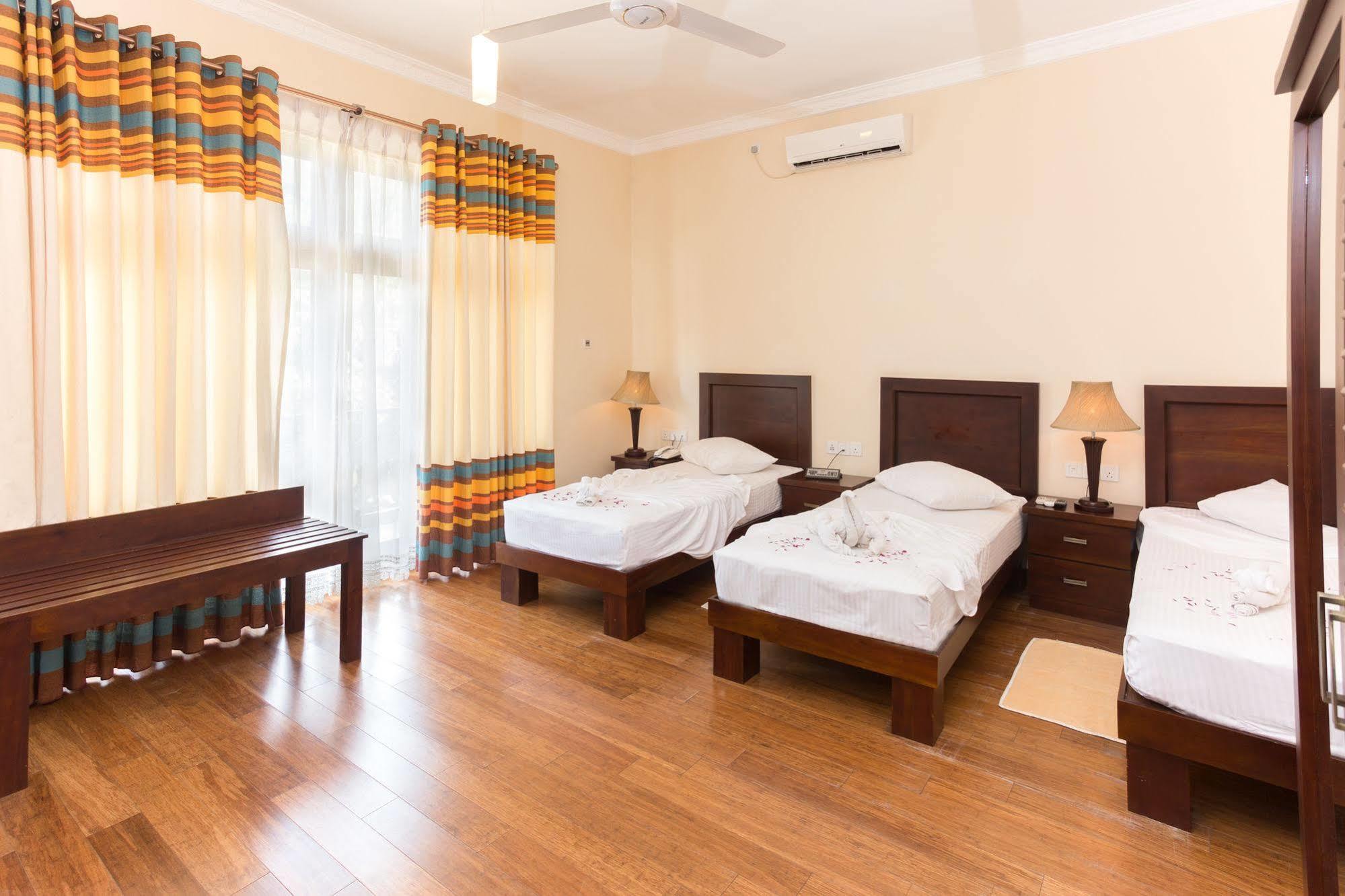 Serene Grand Villa Kandy Exterior photo